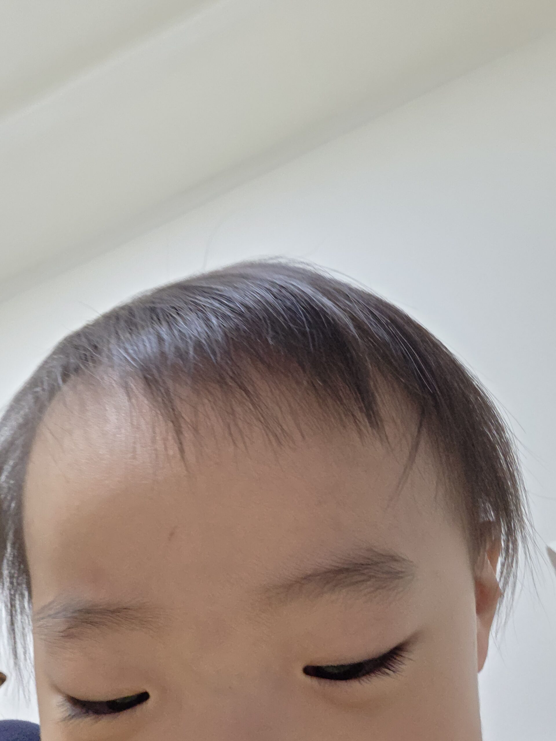 아기 때리는 행동